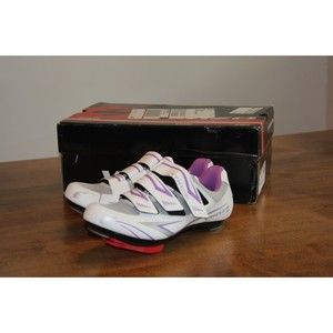 Venzo Women's 6.5 US / 38 EU Cycling Shoes with  Delta Cleats (Brand New)
